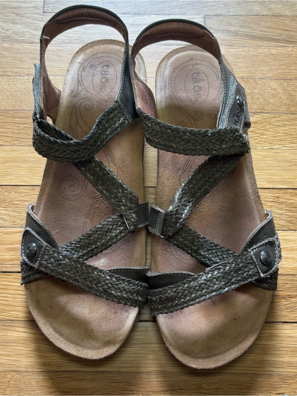 TAOS Trulie Womens Size 10-10.5 Sandals Strappy Gray Leather Cork Wedge Comfort‎